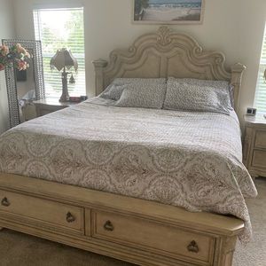 Bedroom set